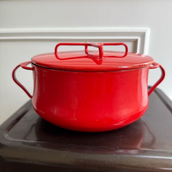 NWOT Dansk Købenstyle Red 2 QT. Enamelware Casserole Small Flaw $100 - Picture 1 of 11